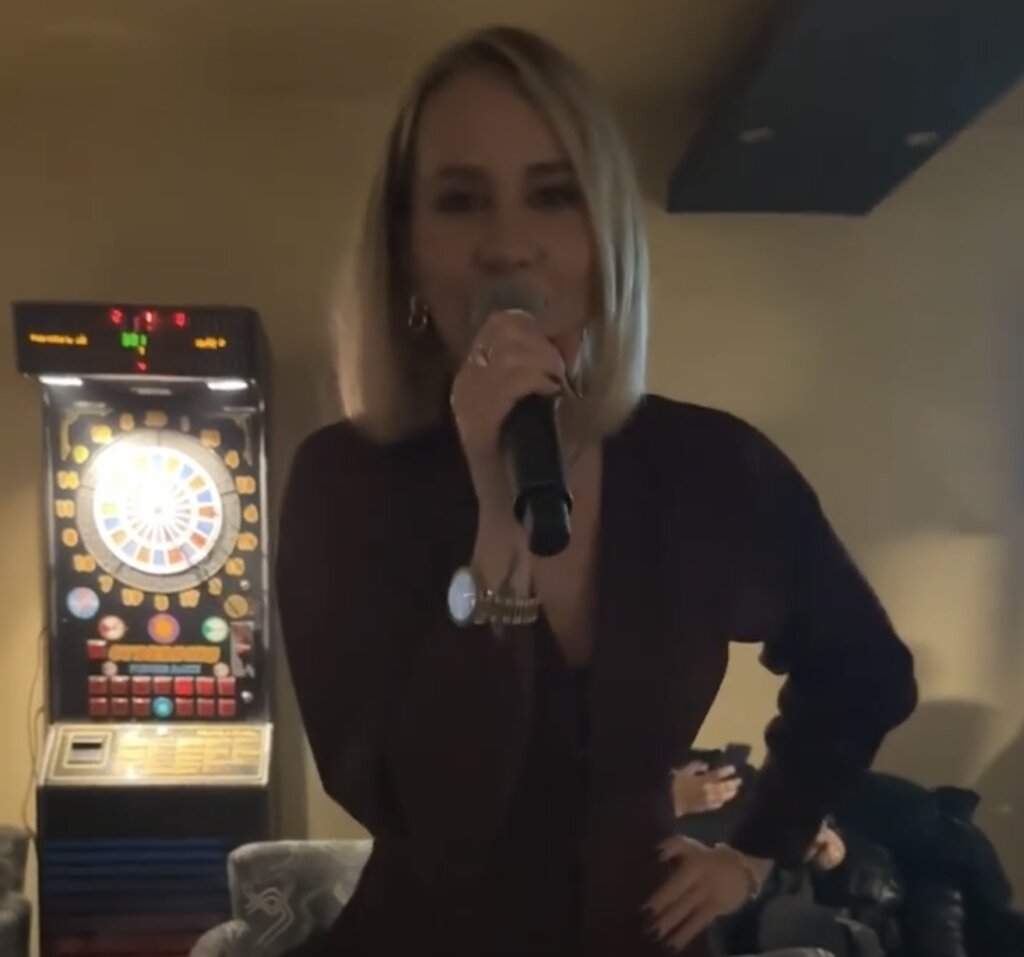 [VIDEO] Renata Dojčinović na otvorenju ugostiteljskog objekta u Novom Glogu