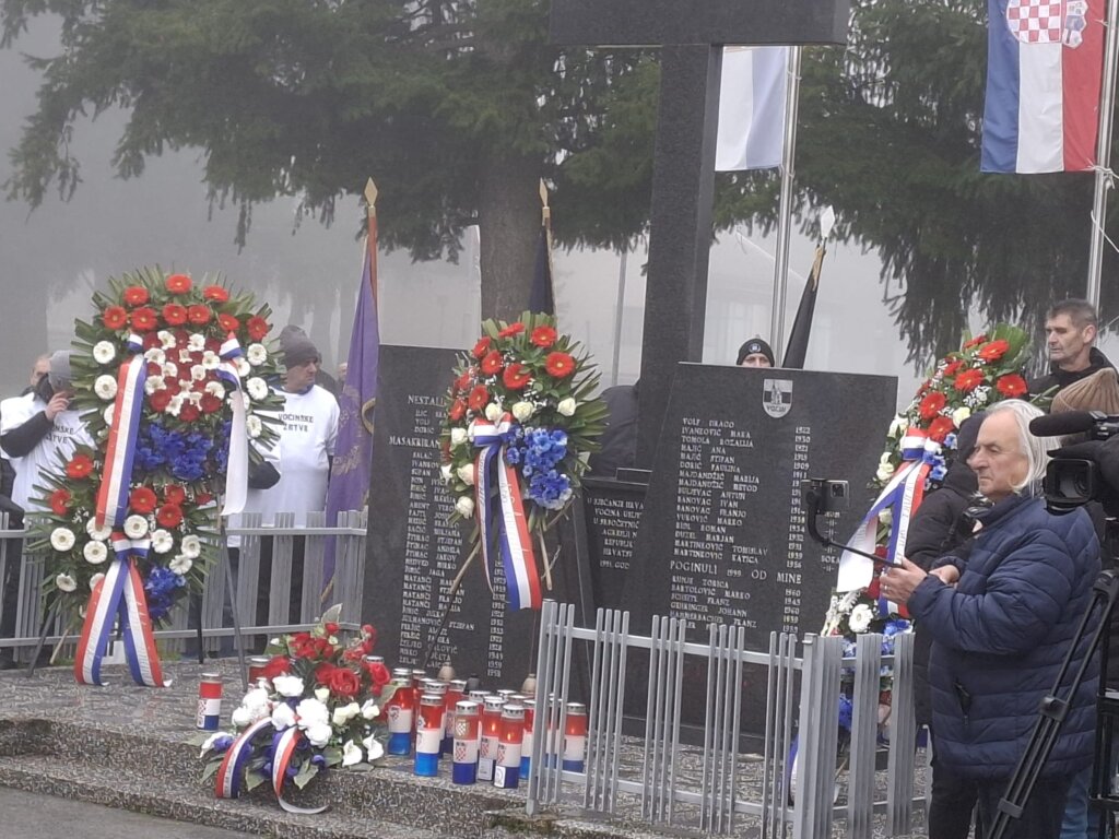 E49b8bfc 04ad 4ee9 Aeae E124fab81135