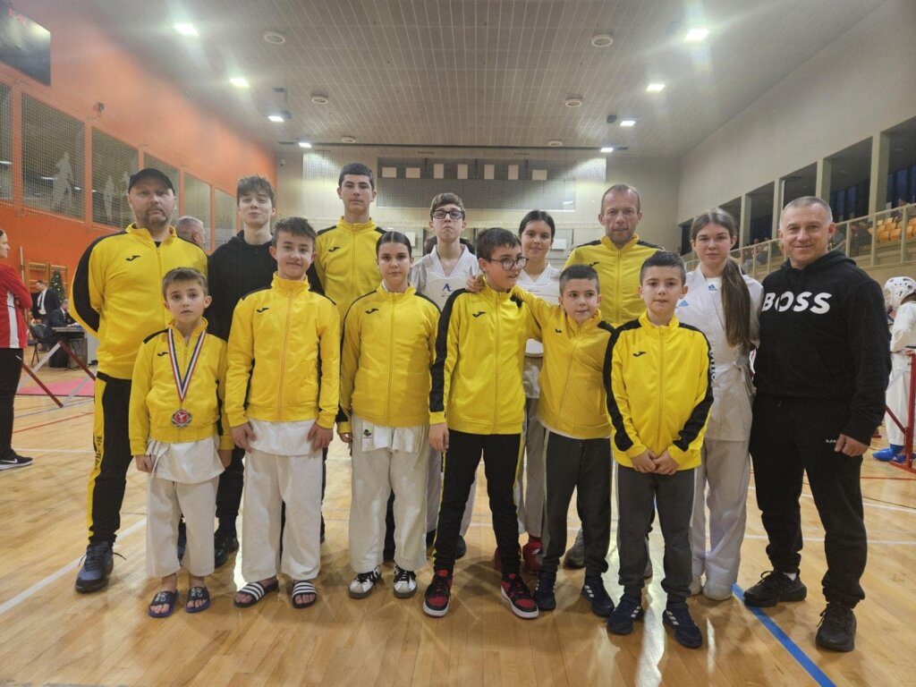 Brojne medalje osvojili mladi križevački karatisti