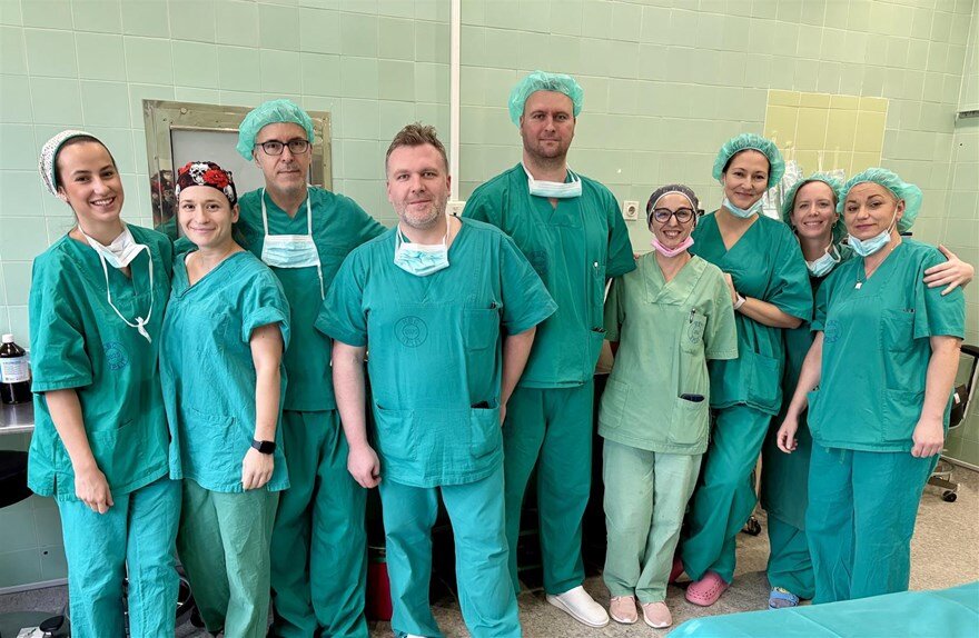 KBC Split: Pacijentici uspješno uklonjen tumor težak 3,3 kilograma