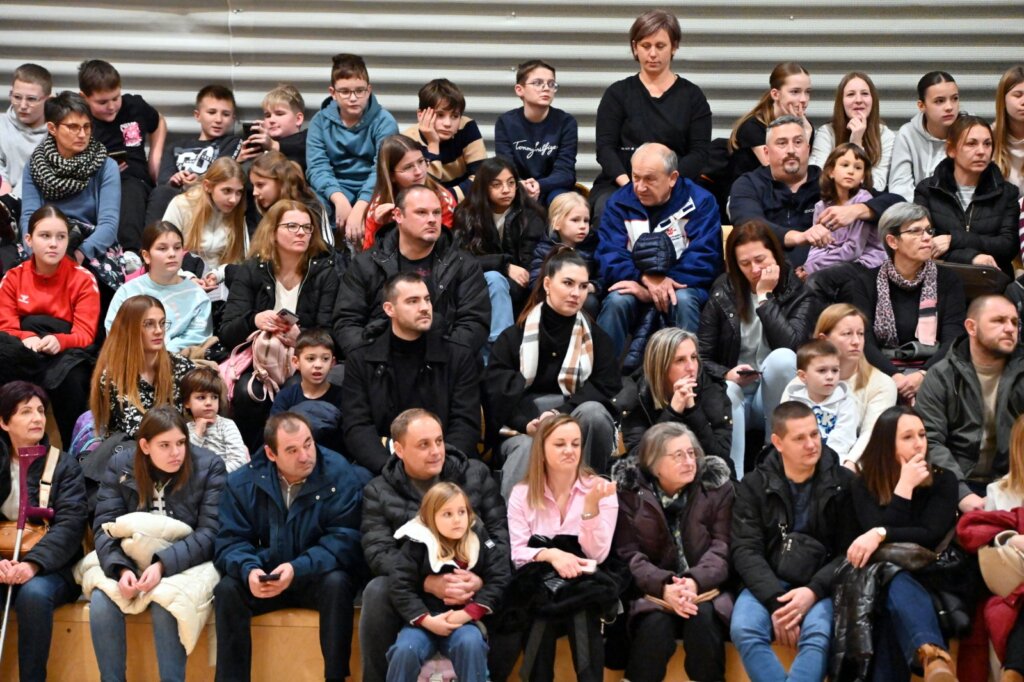 Modec12 17 19 37 46 (15)