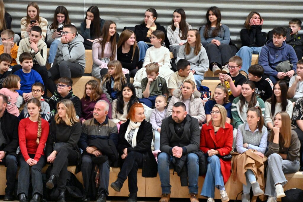 Modec12 17 19 37 46 (8)