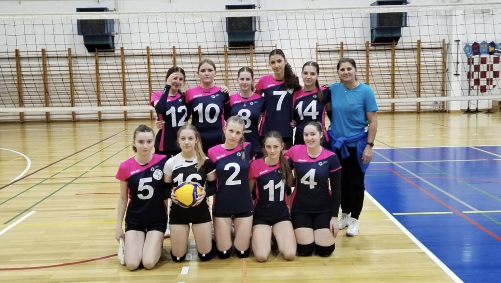 Križevačke odbojkašice slavile u Čazmi