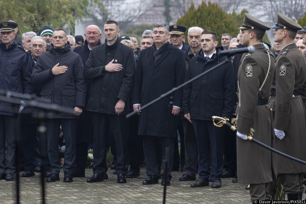 U Otoku obilježena 34. godišnjica pogibije prvih hrvatskih zrakoplovaca