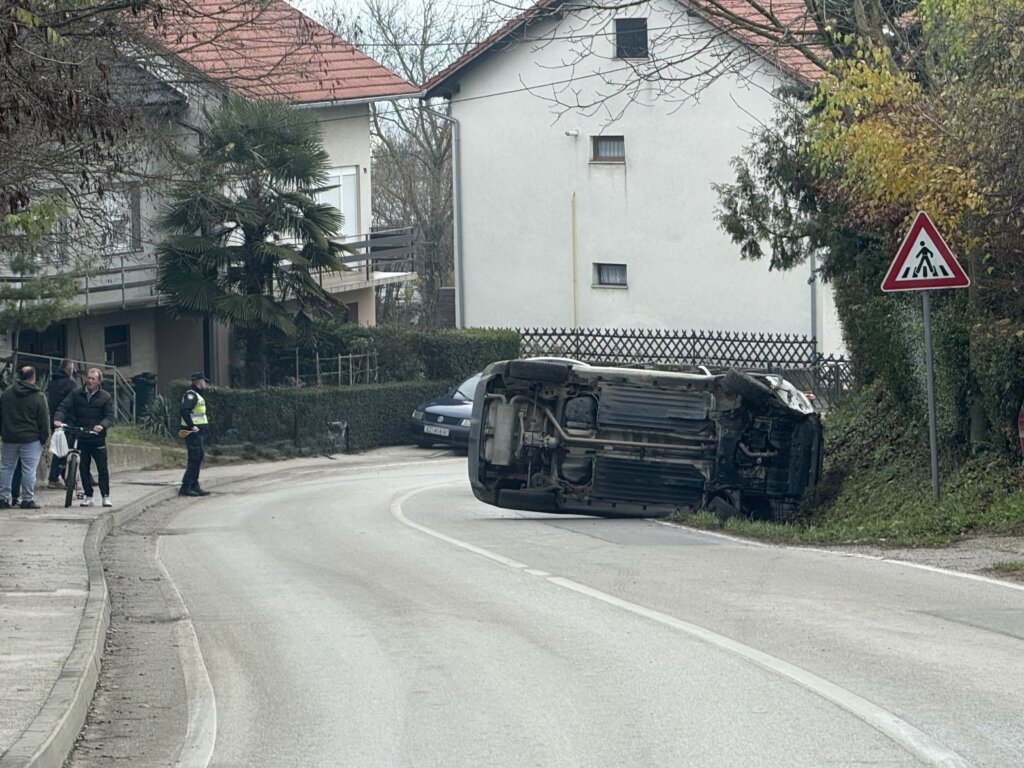 Prometna u Križevcima, automobil završio na boku