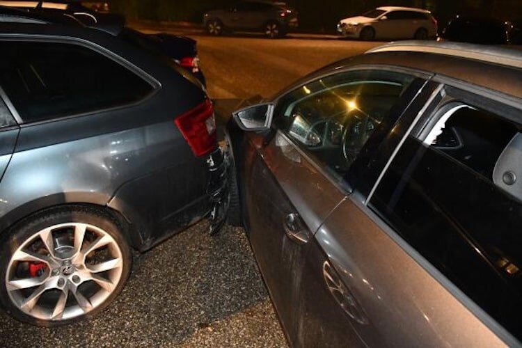 Udario u parkirani automobil, napuhao je 2,28 promila