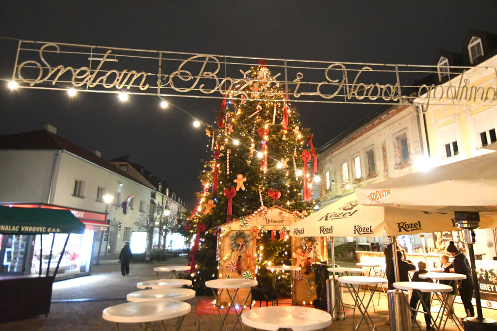 Brojne Lampice Krase Vrbovec Tijekom Adventa