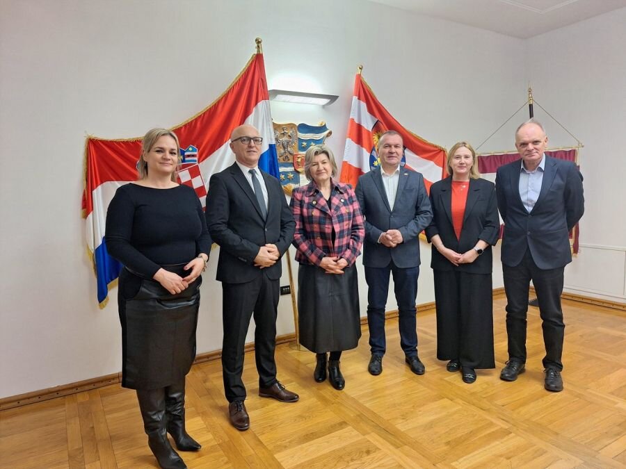 0de215b1fd0caea575e1fd7bcdd19bdb Xl