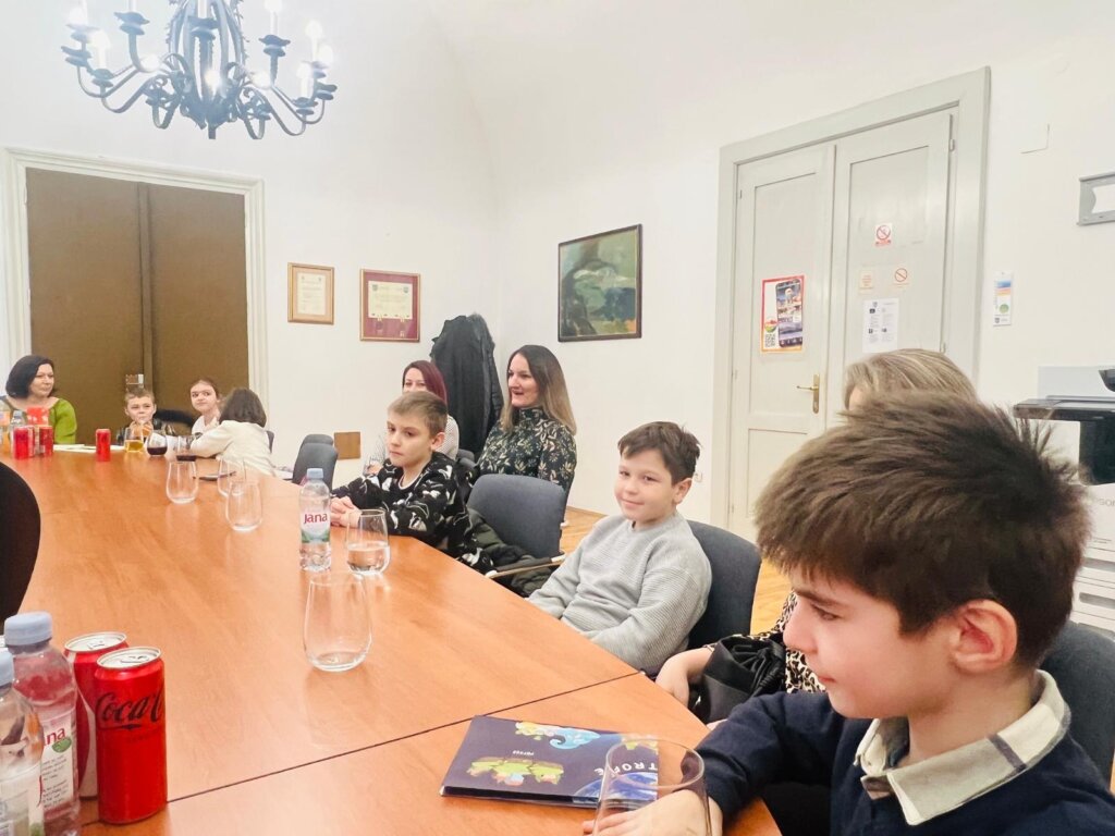 398255c0 76ba 4e6e B5ba 61abbcccb04e