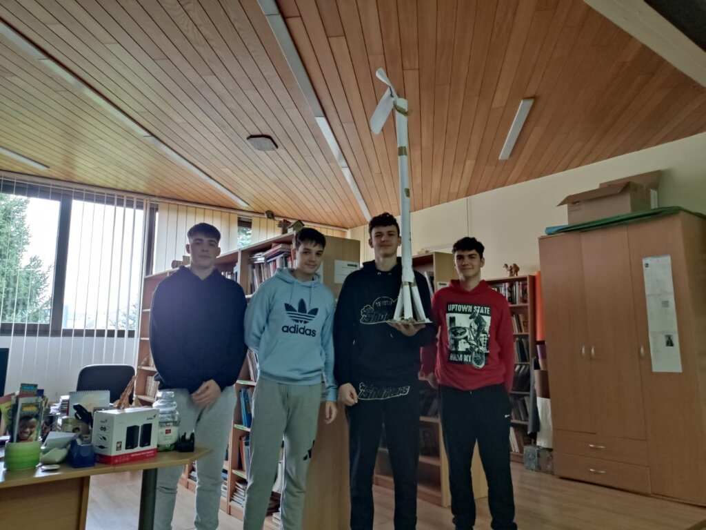 593569065 1174236898131664 4858632397720083707 N