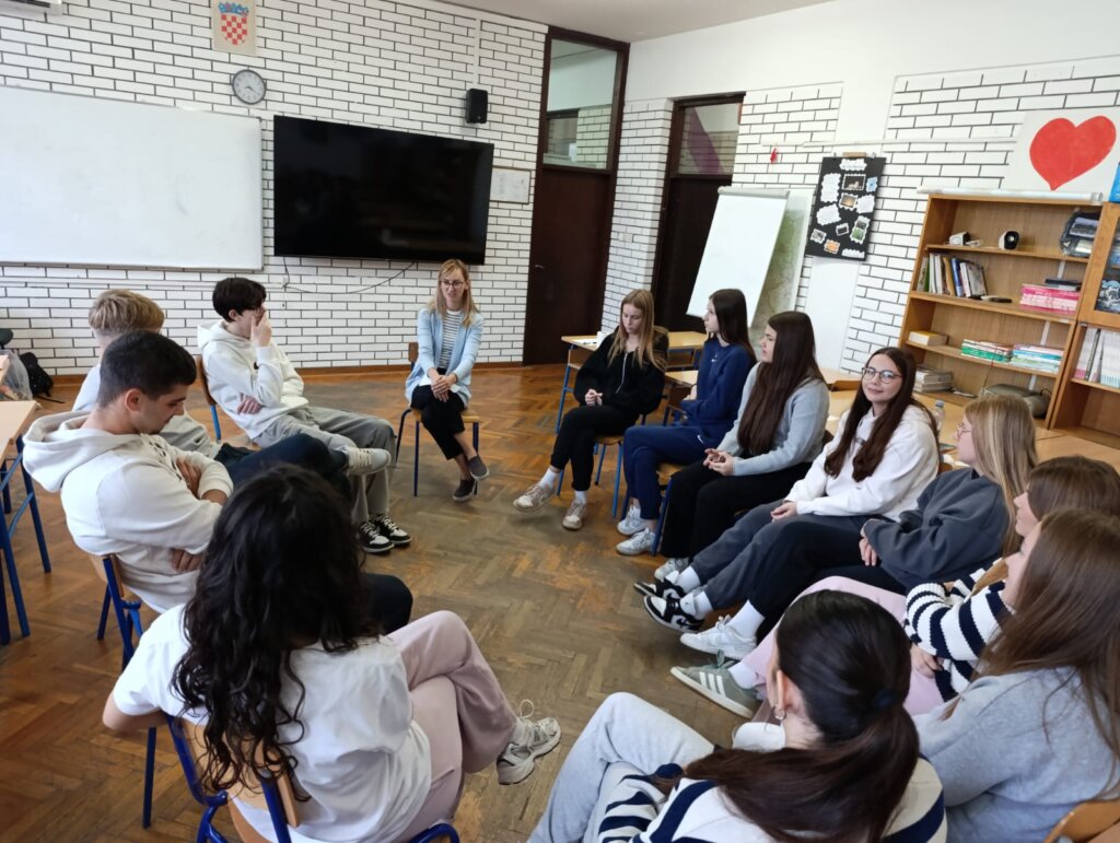 601347729 1184510997104254 8176796529198003935 N