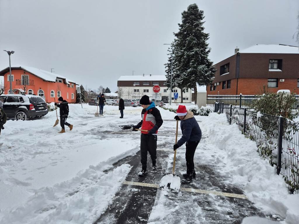 612173275 1332676998902361 1625216282264408163 N