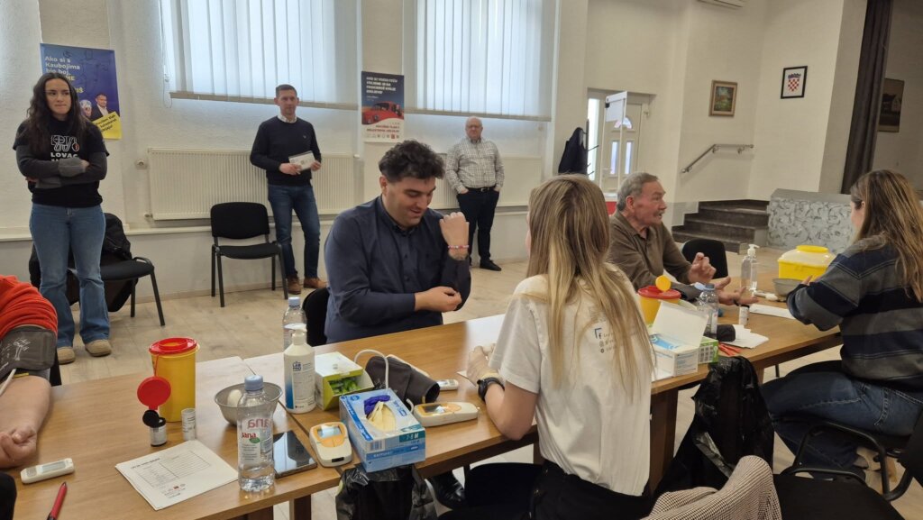 618793496 1192850609662088 7790558782897893912 N