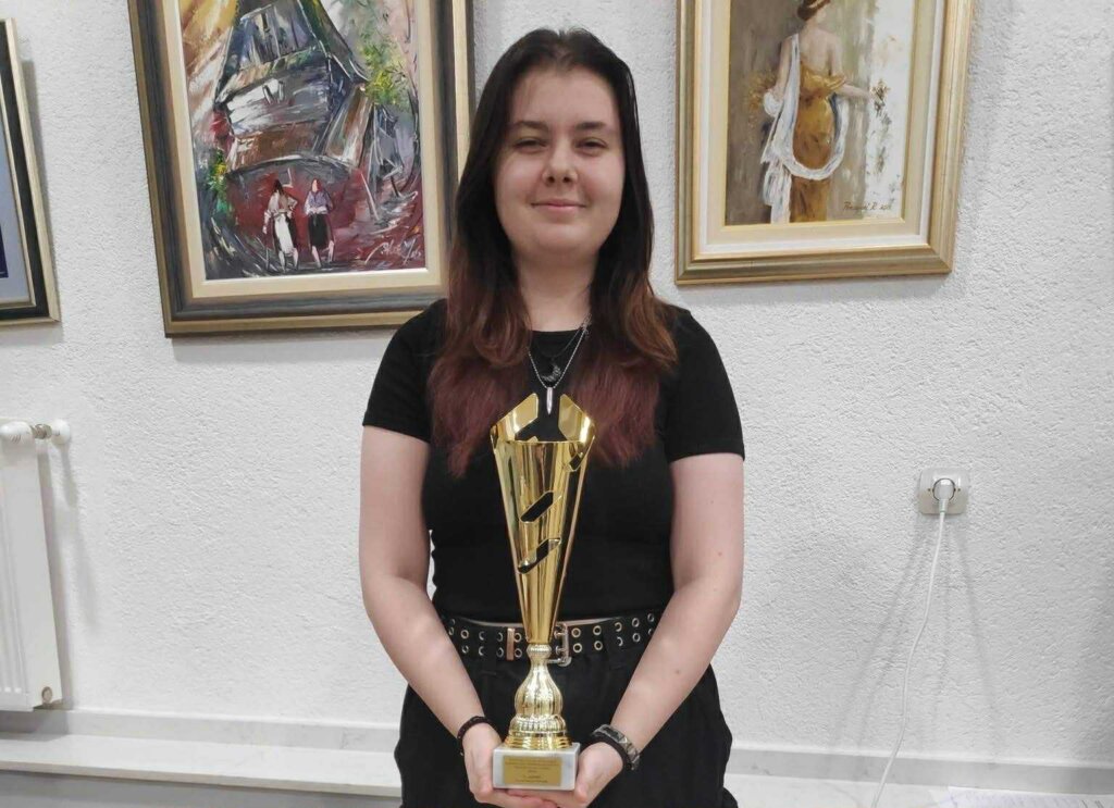 6707e5b0 Ae61 4895 B6ec C58c888f2a40