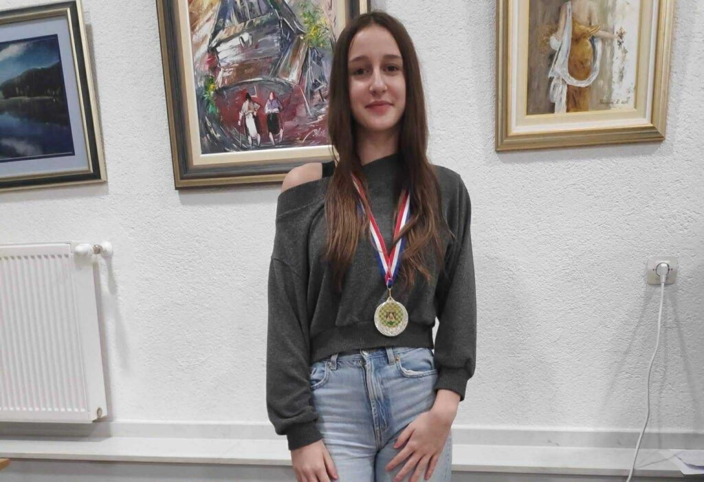 69e5929a D939 48a3 9e9f 9a400f3f87fd