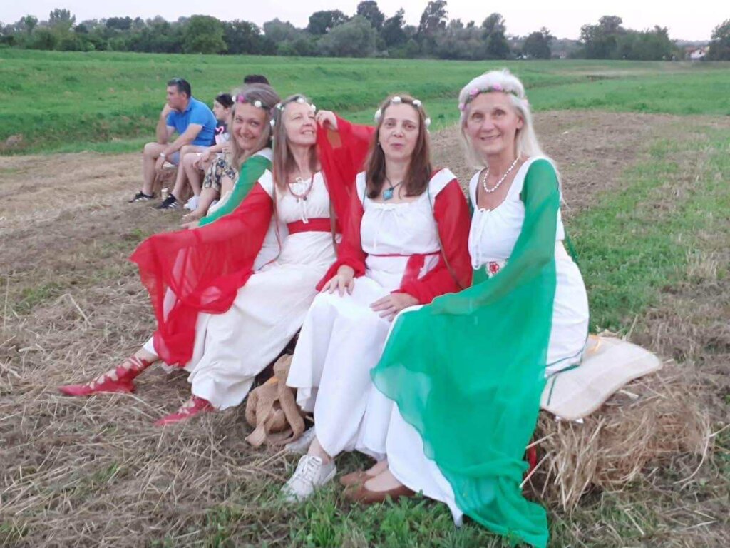 73372369 6c6d 42bd 93b4 4086db9a88f8