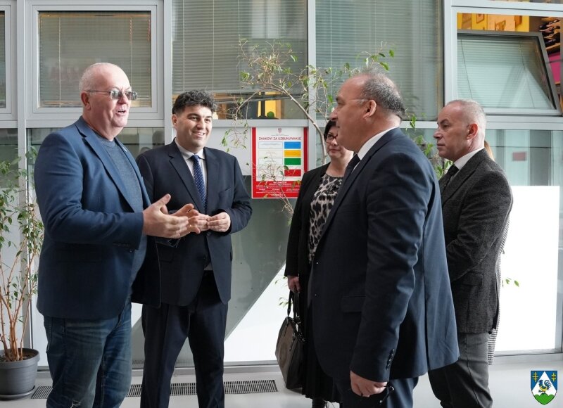 Kkz00804 800x800 Equal