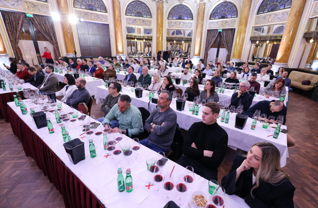 Vinske Radionice, Esplanade