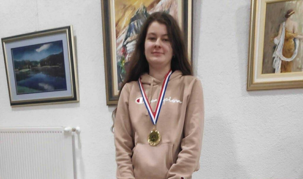 A2595a2b 3ace 4394 929e D078b9495779