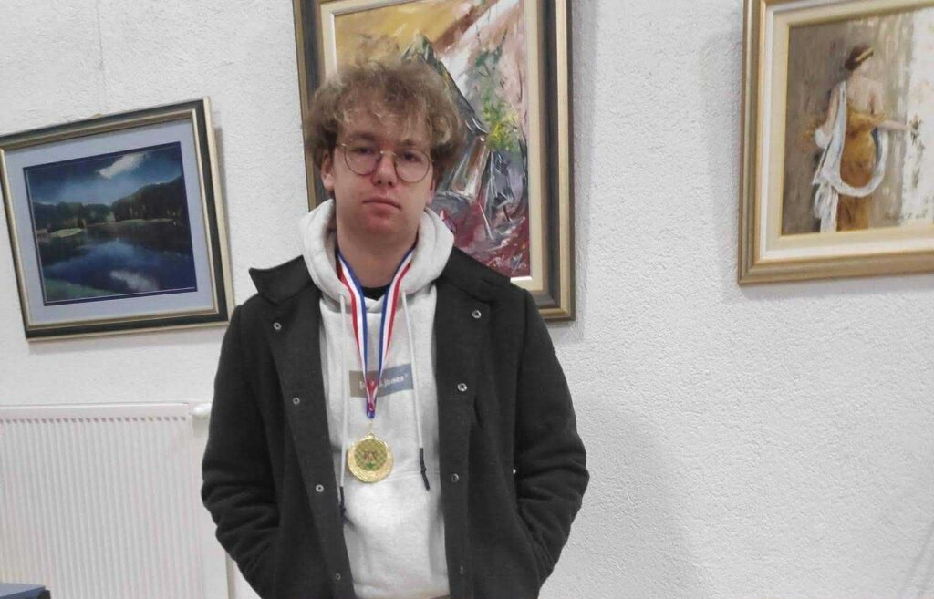 Af40d066 B631 4c59 9cfd E418e7b92ed1