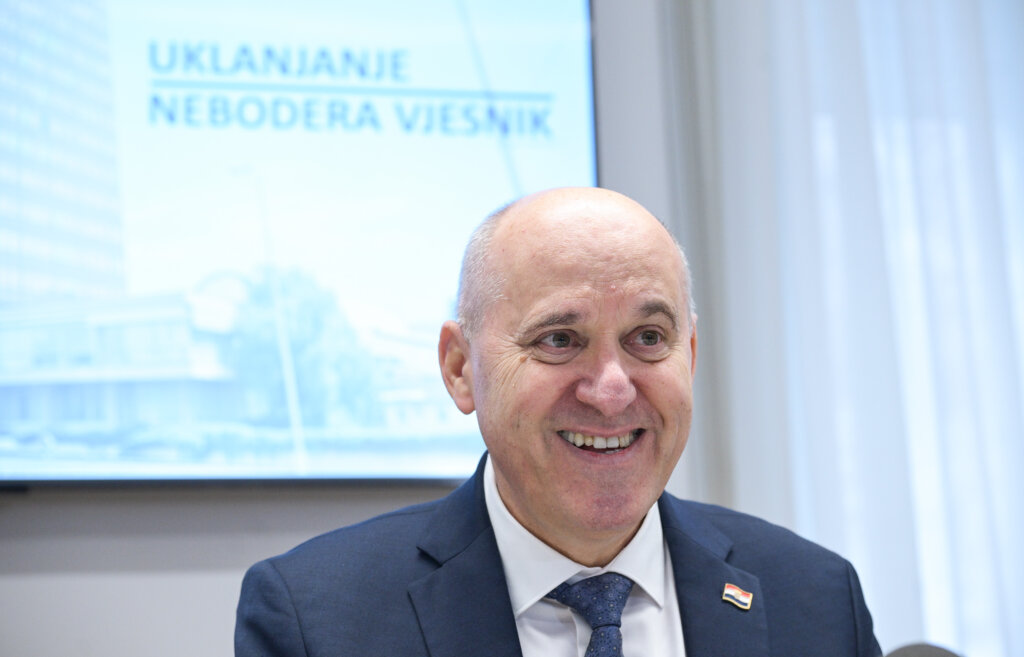 Zagreb: Branko Bačić Izjavio Je Da će Vjesnik Rušiti Tvrtka Eurco