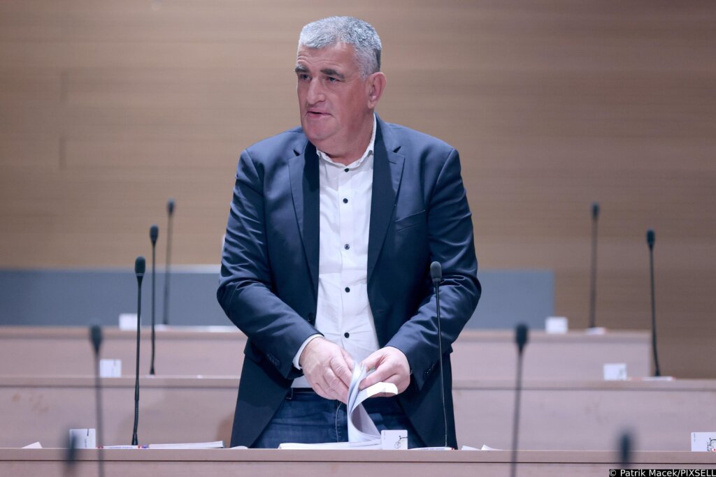 Oporba: Država treba financirati odgajatelje; HDZ: Zakon donosi stabilnost sustava