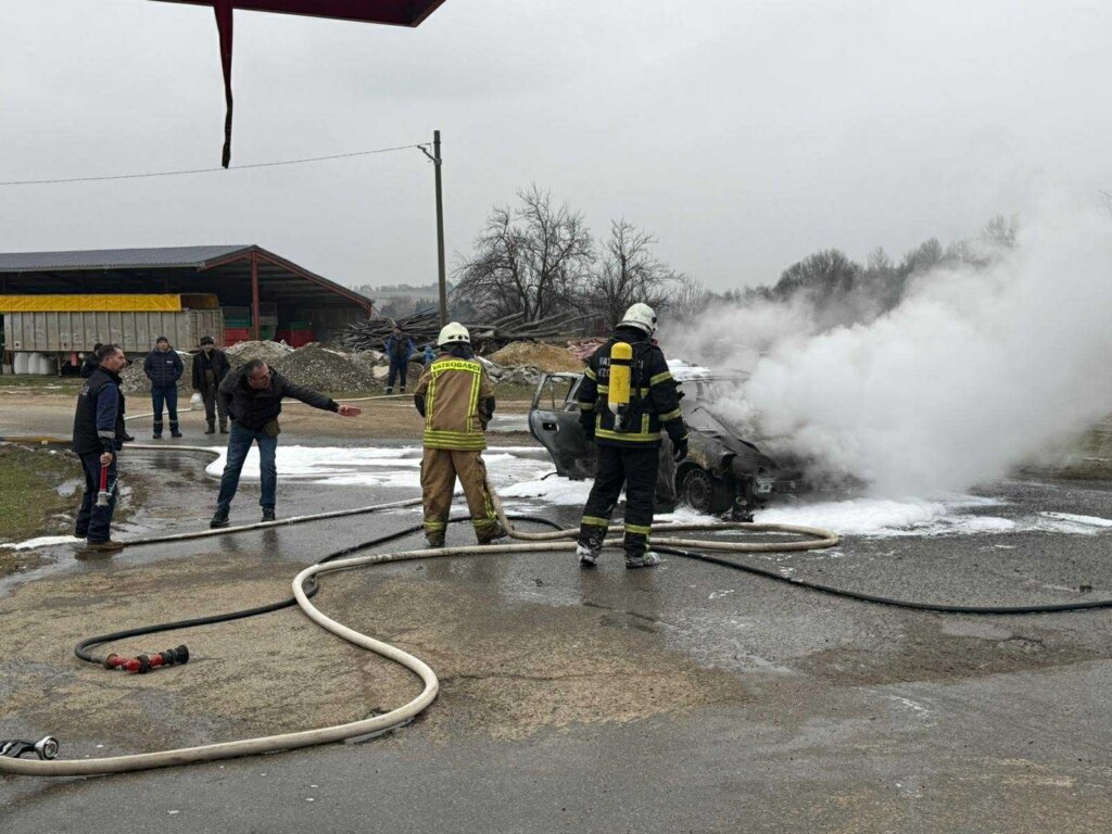 Gradec Požar Auta (3)