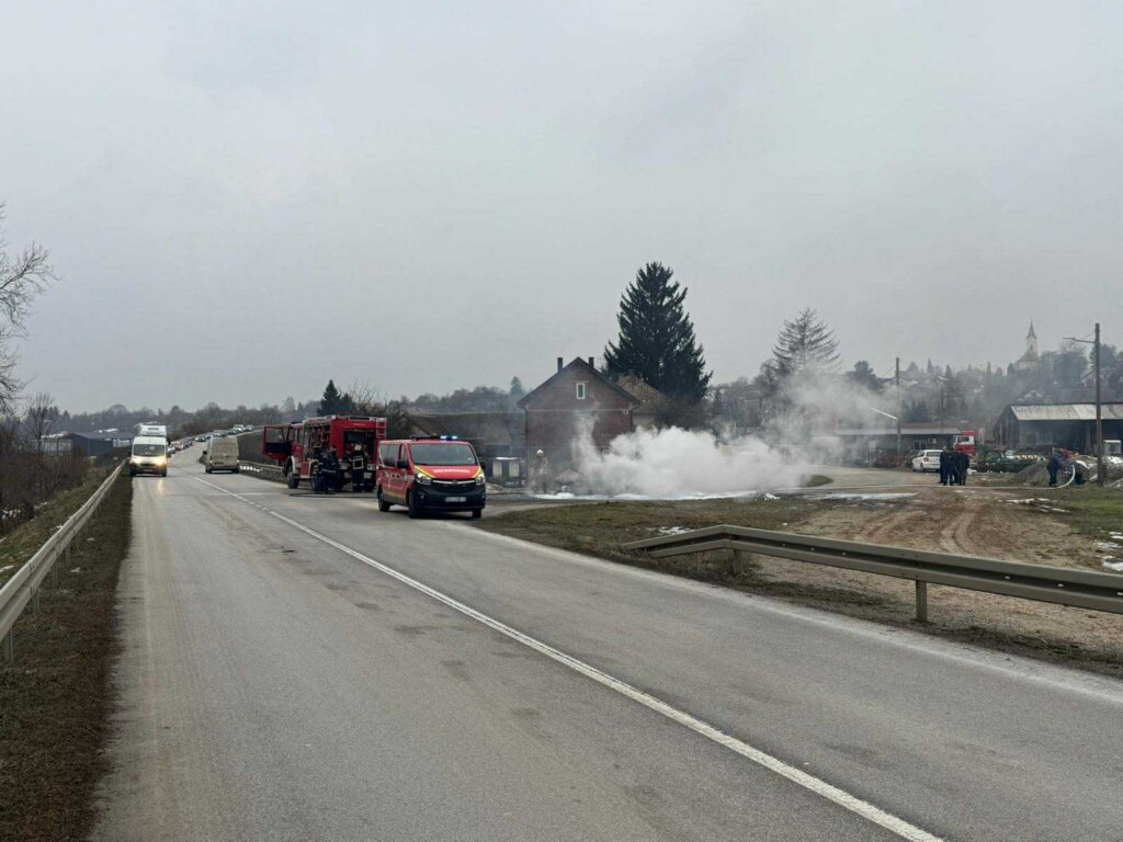 Gradec Požar Auta (9)