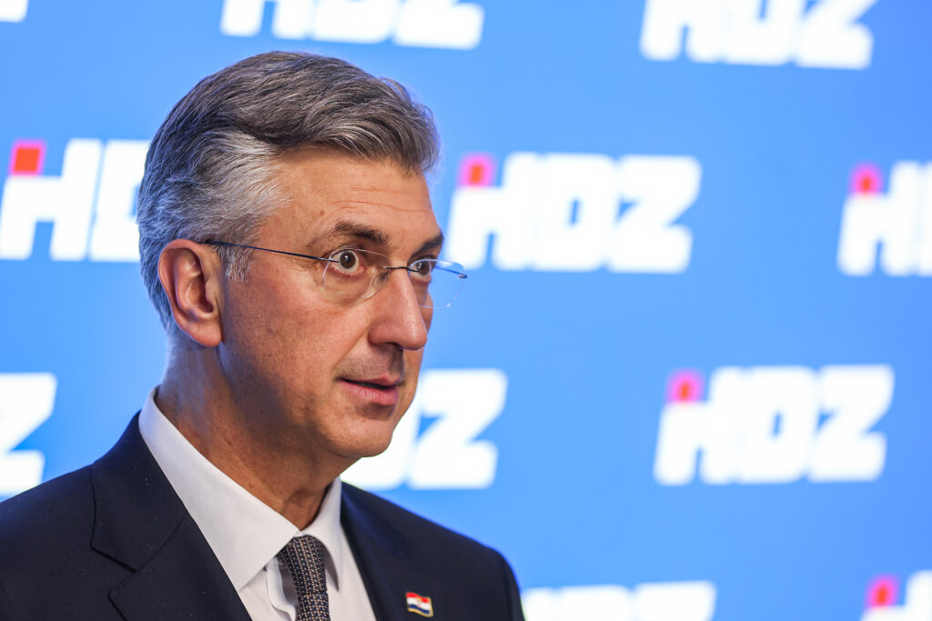 Zagreb: Predsjednik Vlade Andrej Plenković Nakon Sjednice Dao Je Izjavu Okupljenim Medijima