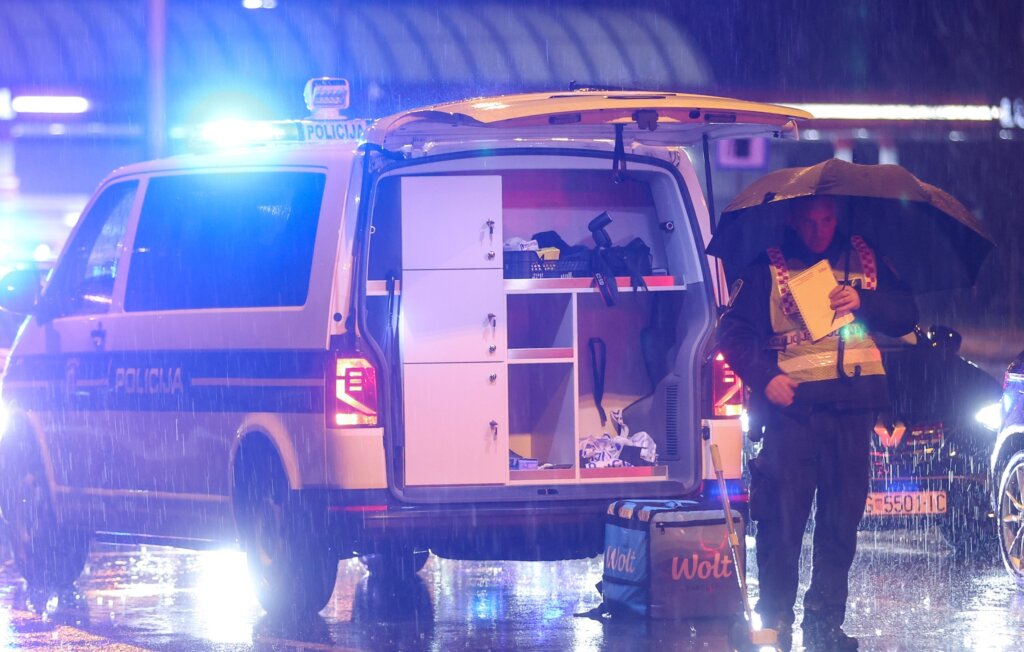 Policija3