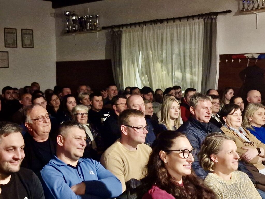 068880ab Fe2d 4c06 B004 B7c1f2d7d6b9