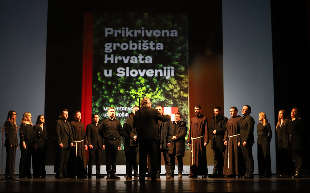 10 Ansambl Pucki Pivaci