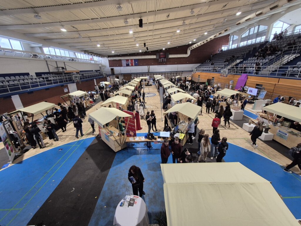 495129872 640102912363322 1735588352519007302 N