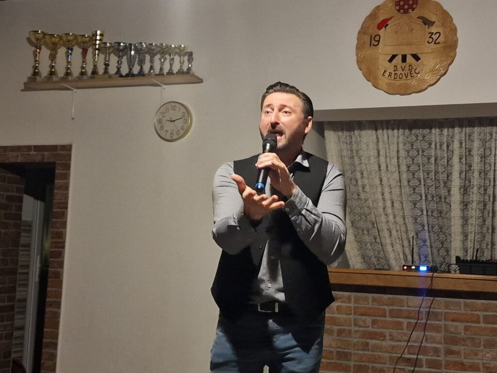 4ecc11a9 81fd 4324 8d96 292393e5d90c