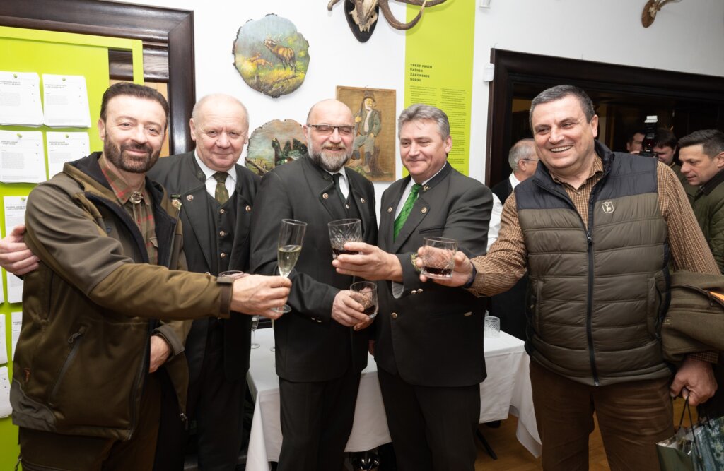 627376054 122228742764144433 3400617885794808044 N