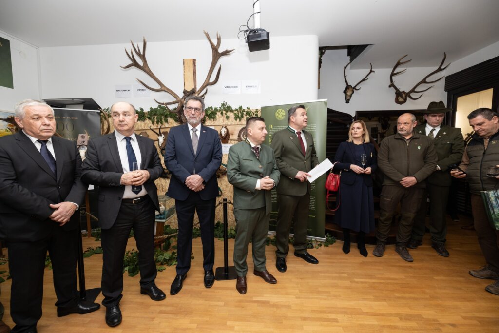 627679570 122228742902144433 6276949517848199750 N