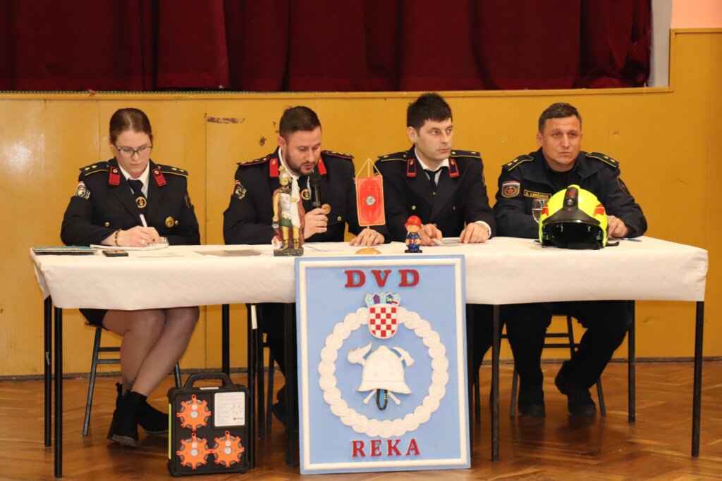 642758063 1272072445014836 6192582753910961800 N