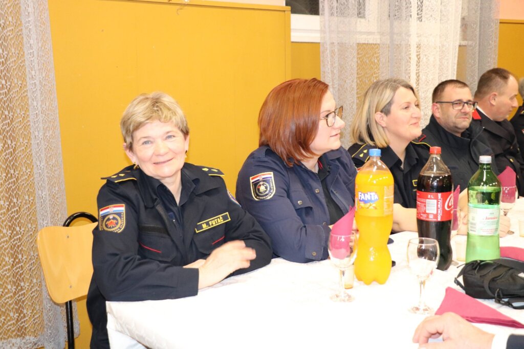 642775061 1272073321681415 5357637160970611050 N