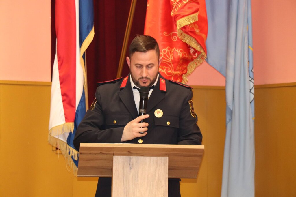 644493743 1272072838348130 4833021947485340801 N