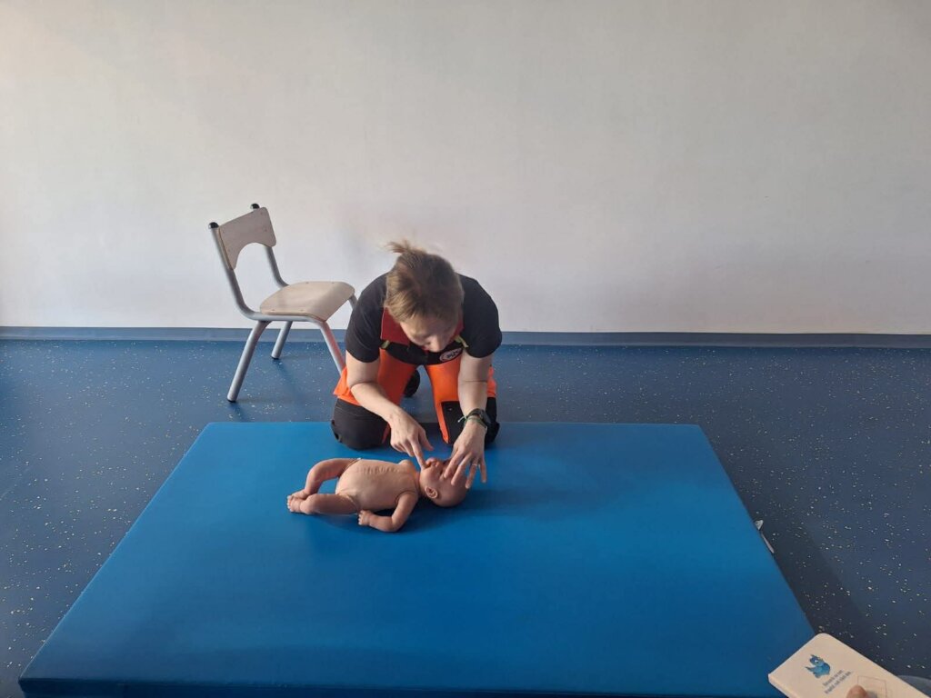 9734fa9b B293 4f06 87fd 7639b7c92013