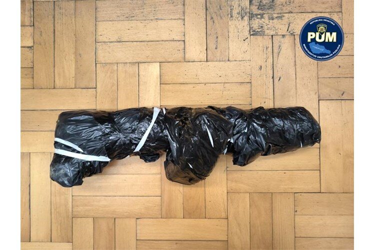 Automatska Puška (1)