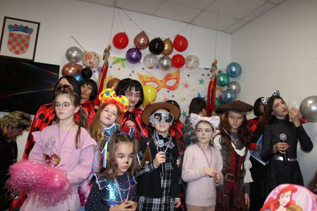 Img 56c8bfea39b143f8f7b8bfe84f86808a V