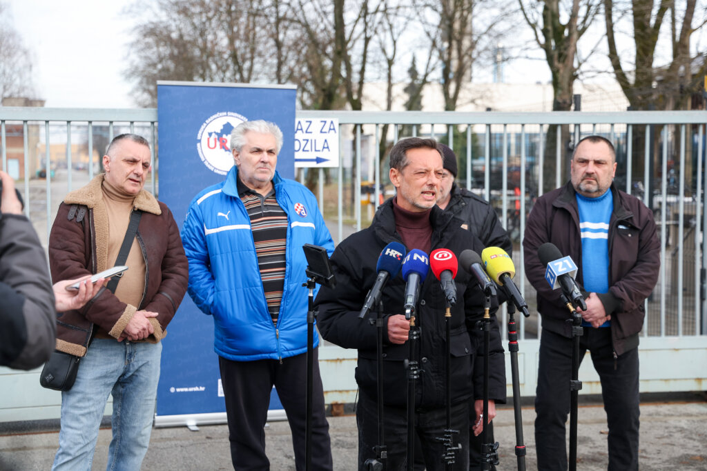 Konferencija Za Novinare Udruge Radničkih Sindikata Hrvatske O Gašenju Tvrtke Gredelj