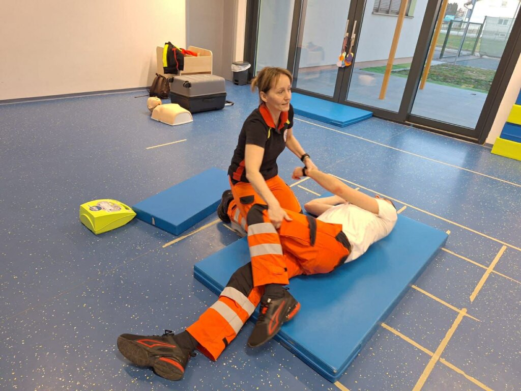 Ca97f331 88bc 443f Ab49 B5fdc306e010