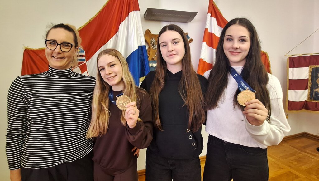 Centri Izvrsnosti Sport Rukometasice Koka Zlato 2026 (2)