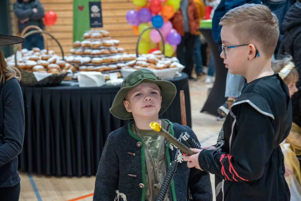 Fašnik Kž 2528 (83)