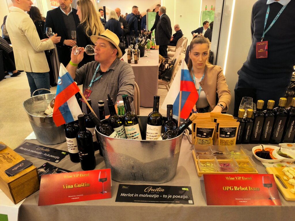 Slovenci Na Wine Vip Eventu Foto Paulina Mlinaric