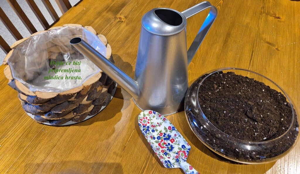 Vrtni Pribor Za Cin Otvorenja Dvorane