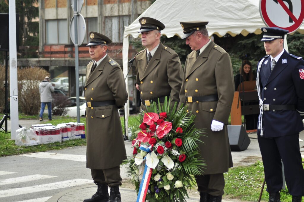 0a336dc7 Adca 480f 9716 96aea69086d2