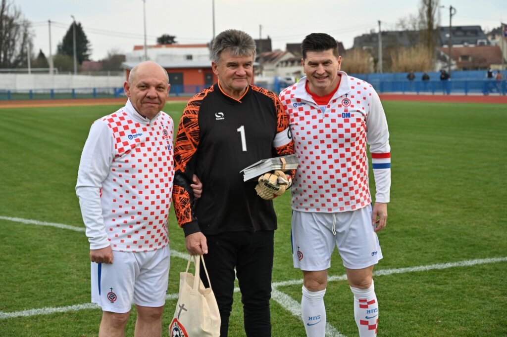 0b145d94 Cde4 4aef 948d 65cd8669ba54